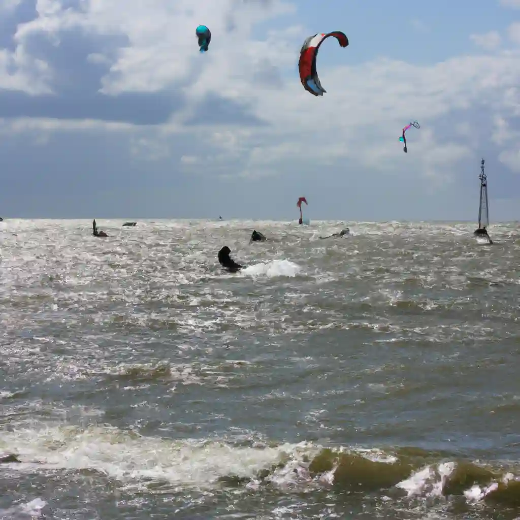 Kite surfing in Stavoren