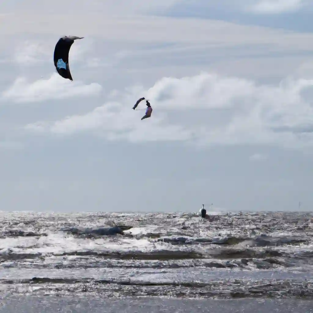 Kite surfing in De Koog