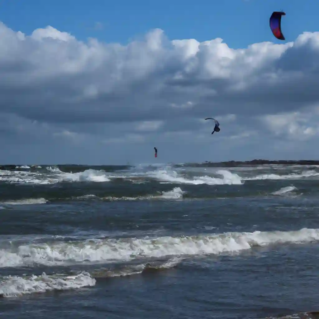 Kite surfing in Lutjestrand