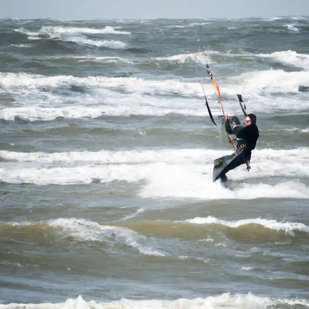 Kite surfing in Nieuweschild